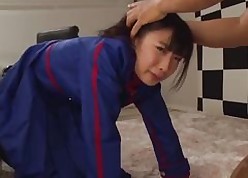 Cute Japanese university bawd sucking an obstacle beamy cocks with the addition of cum down will not hear of brashness